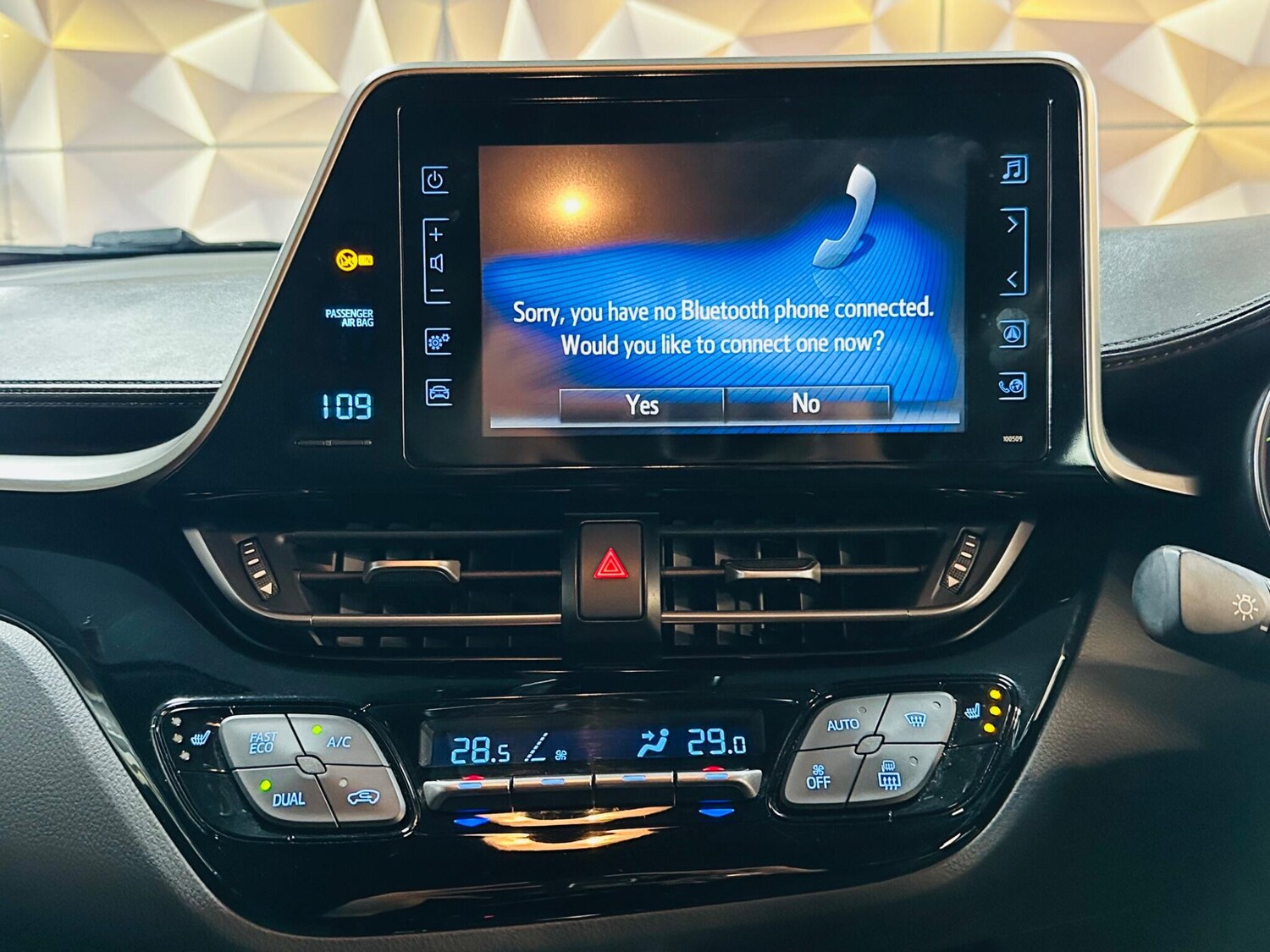 Used Toyota C-HR 2019 for sale - 78101019: Photo 52