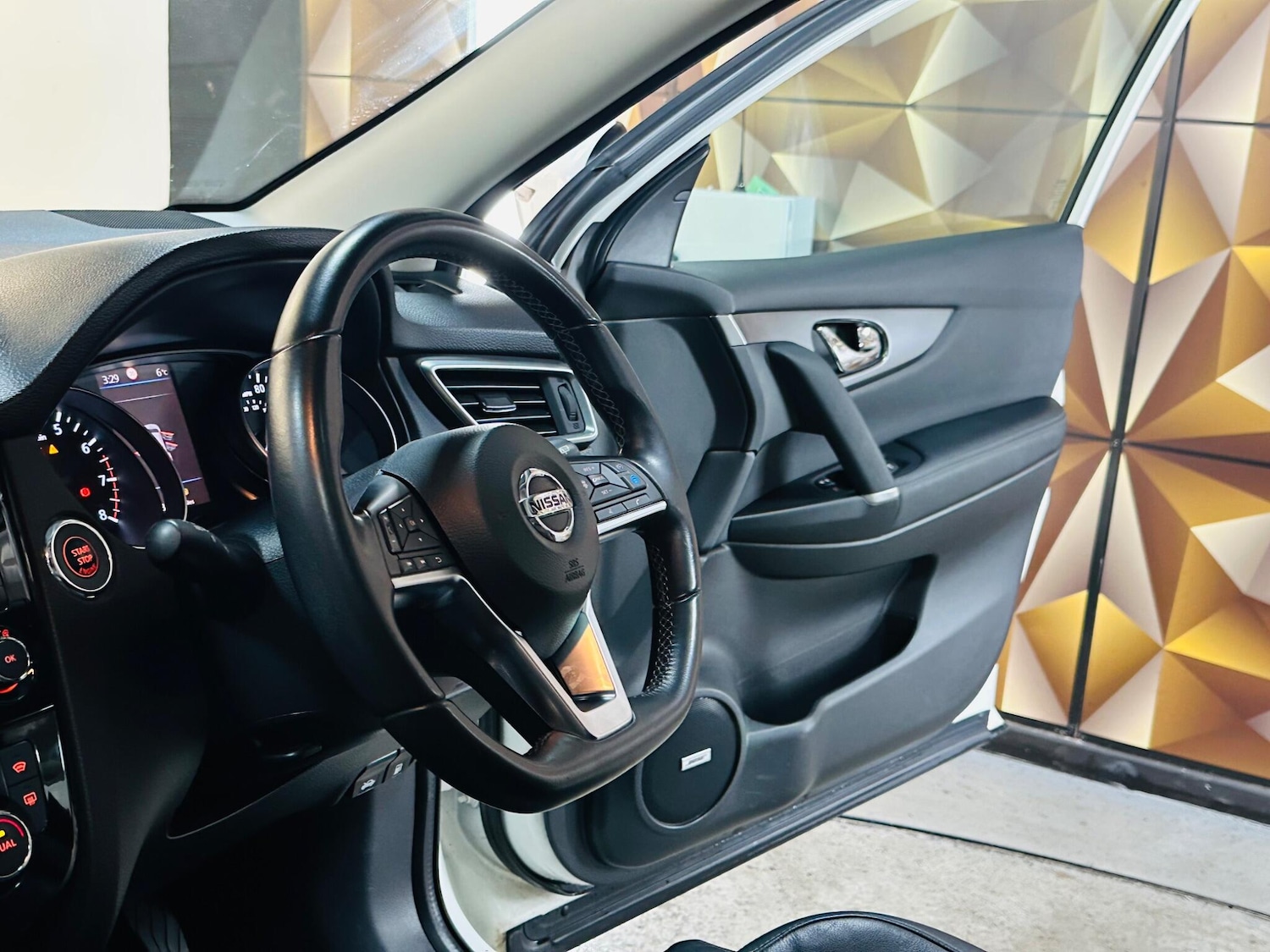 Used Nissan Qashqai 2021 for sale - 76715504: Photo 30