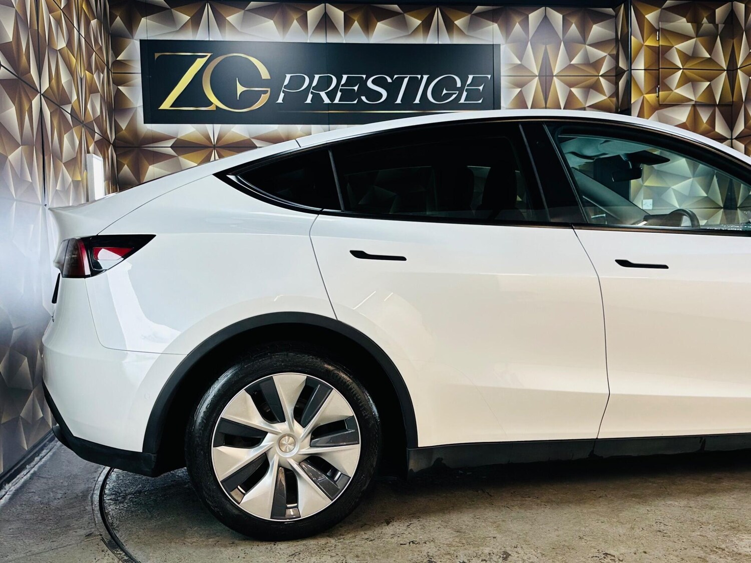 Used Tesla Model Y 2022 for sale - 76226800: Photo 36