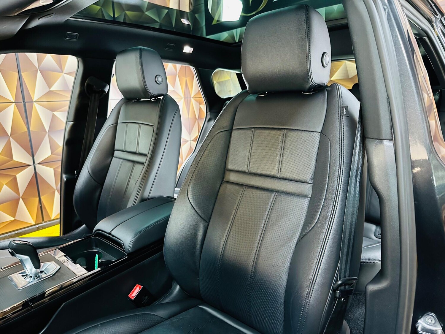 Used Land Rover Range Rover Evoque 2023 for sale - 78157026: Photo 14