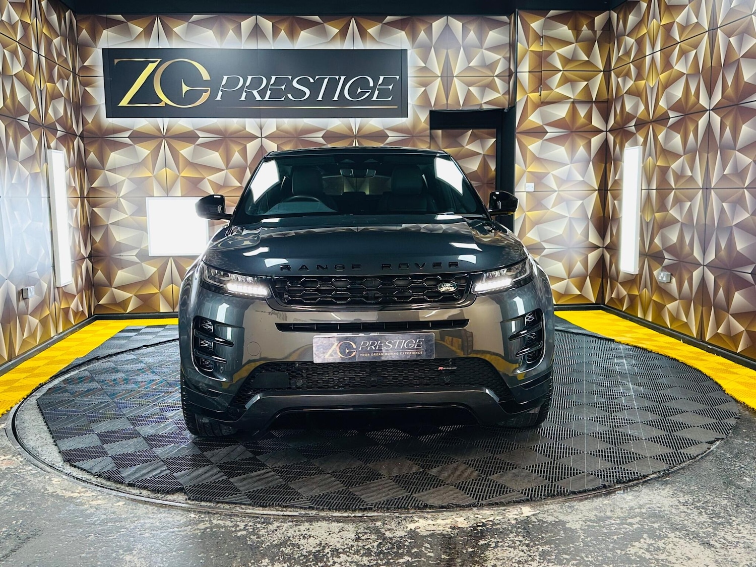 Used Land Rover Range Rover Evoque 2023 for sale - 78157026: Photo 3