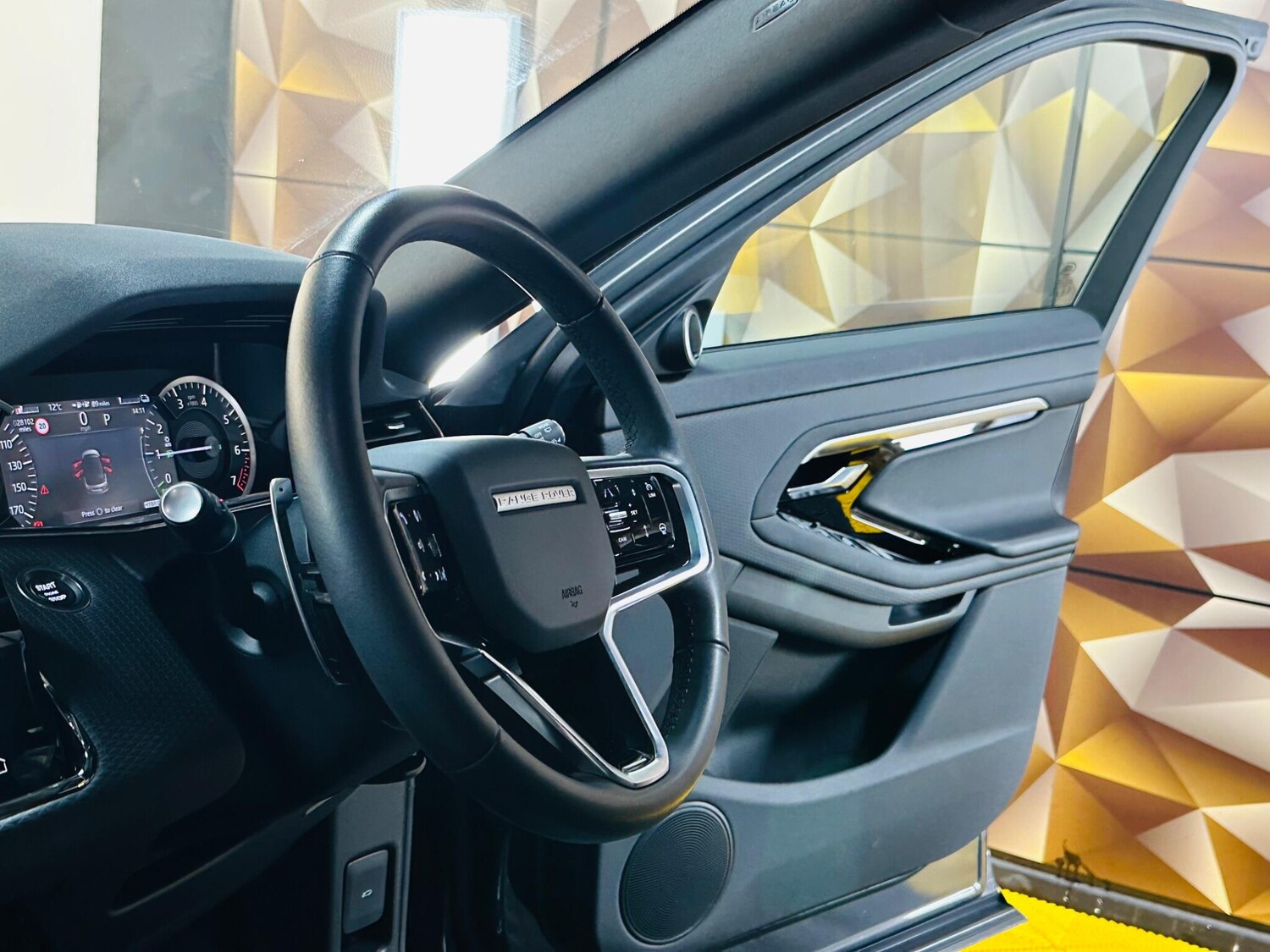 Used Land Rover Range Rover Evoque 2023 for sale - 78157026: Photo 34