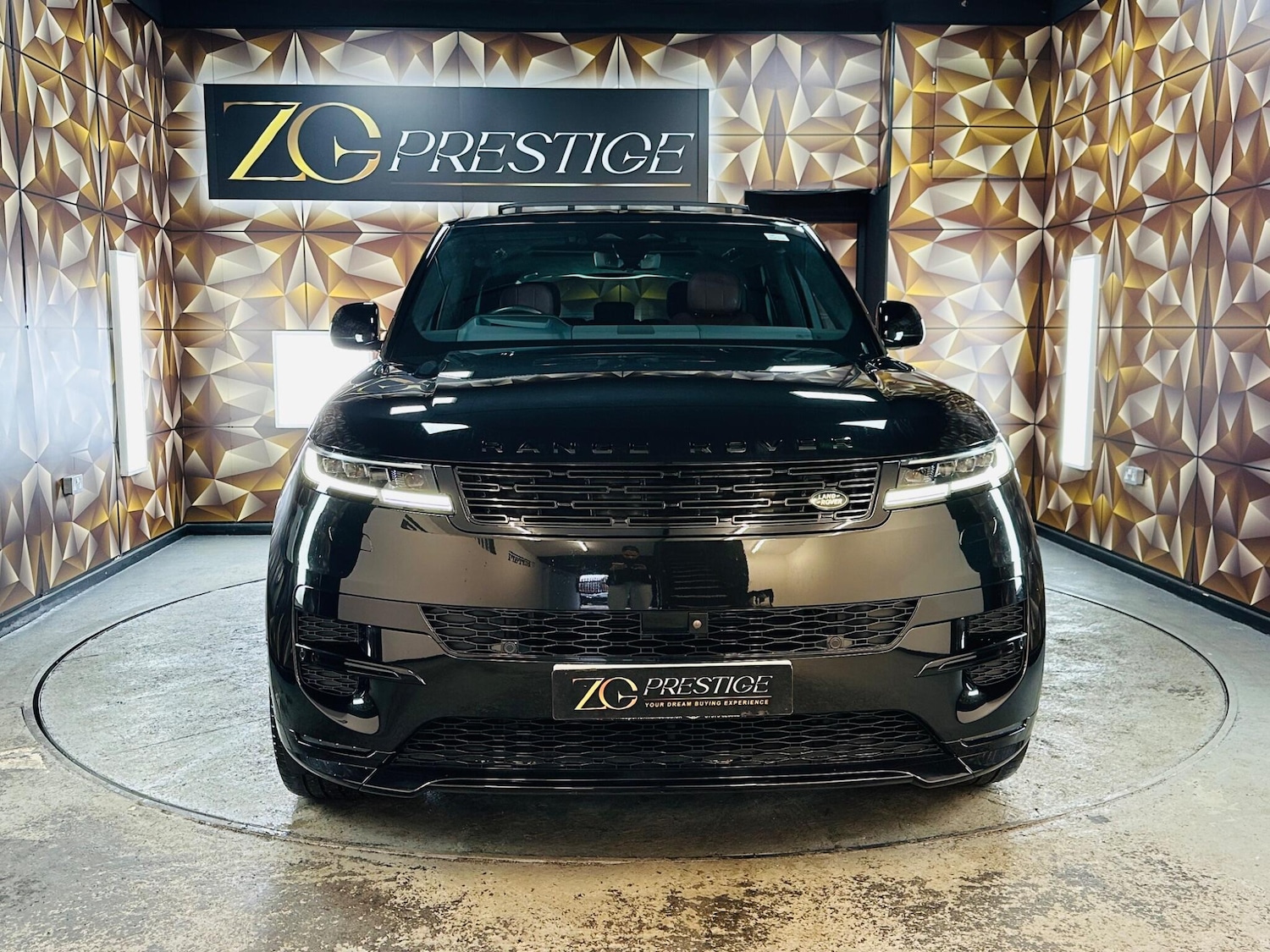 Used Land Rover Range Rover Sport 2024 for sale - 76377594: Photo 3