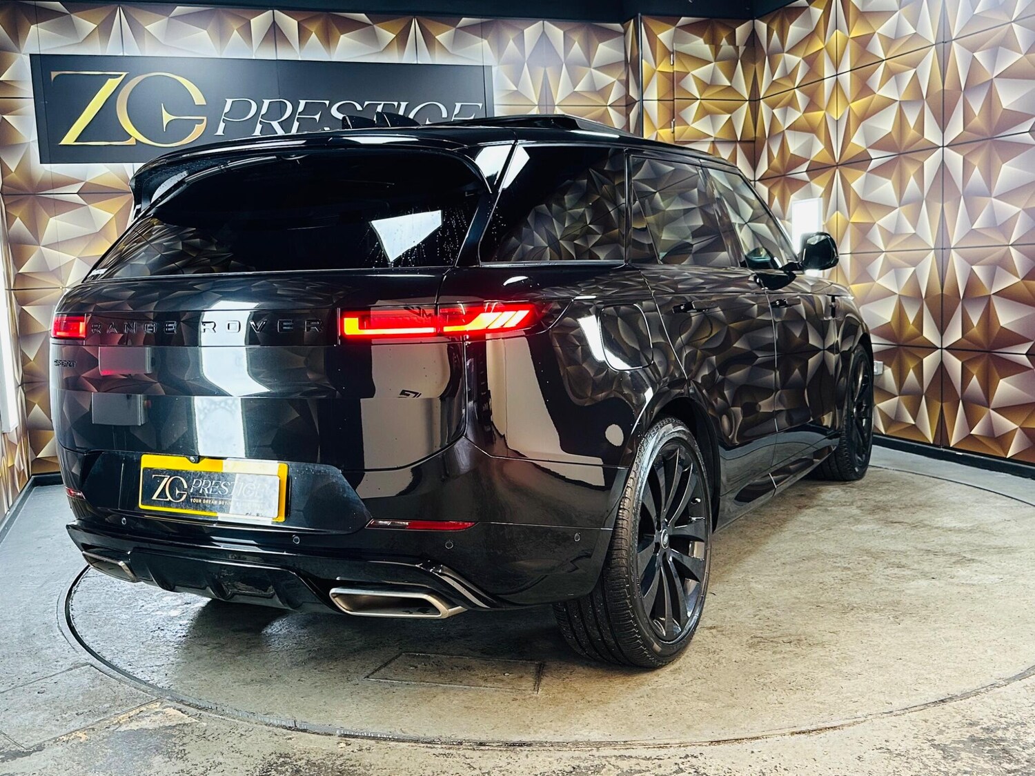 Used Land Rover Range Rover Sport 2024 for sale - 76377594: Photo 31