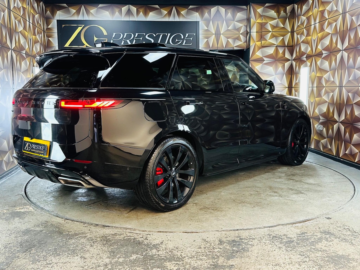 Used Land Rover Range Rover Sport 2024 for sale - 76377594: Photo 35