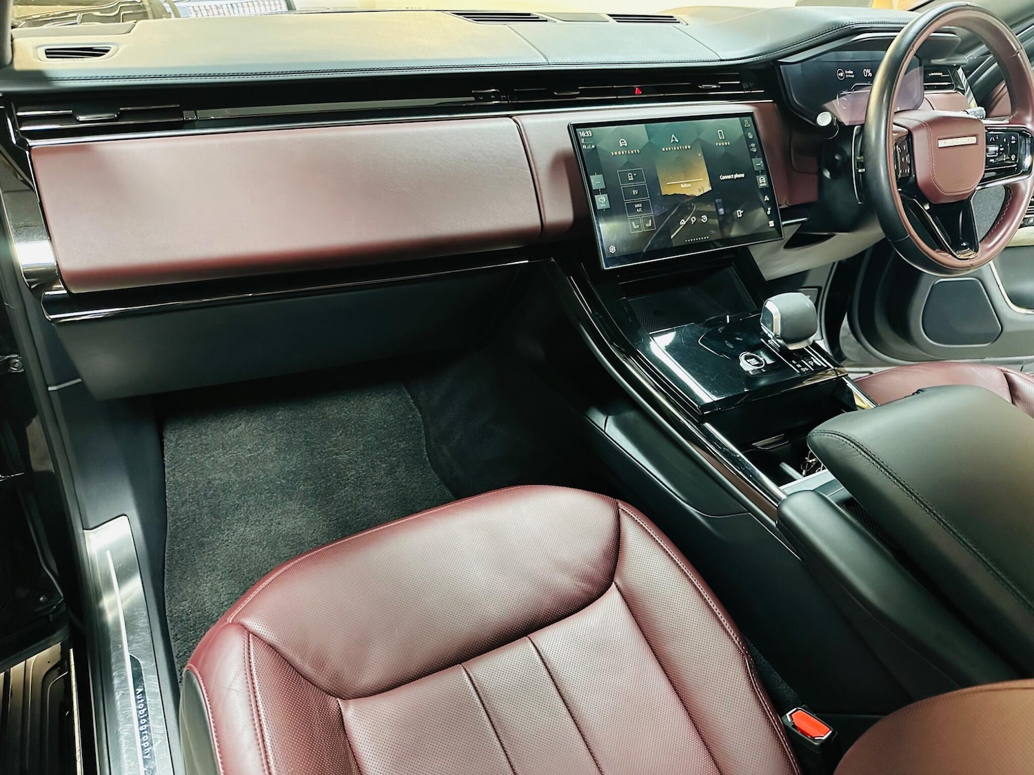 Used Land Rover Range Rover Sport 2024 for sale - 76377594: Photo 4