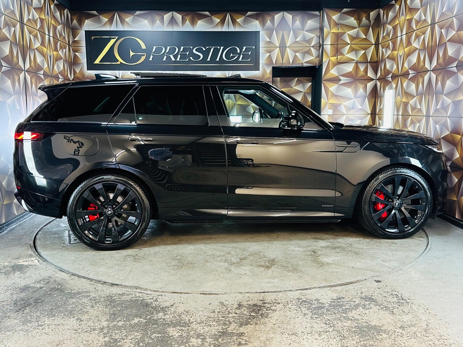 Used Land Rover Range Rover Sport 2024 for sale - 76377594: Photo 9