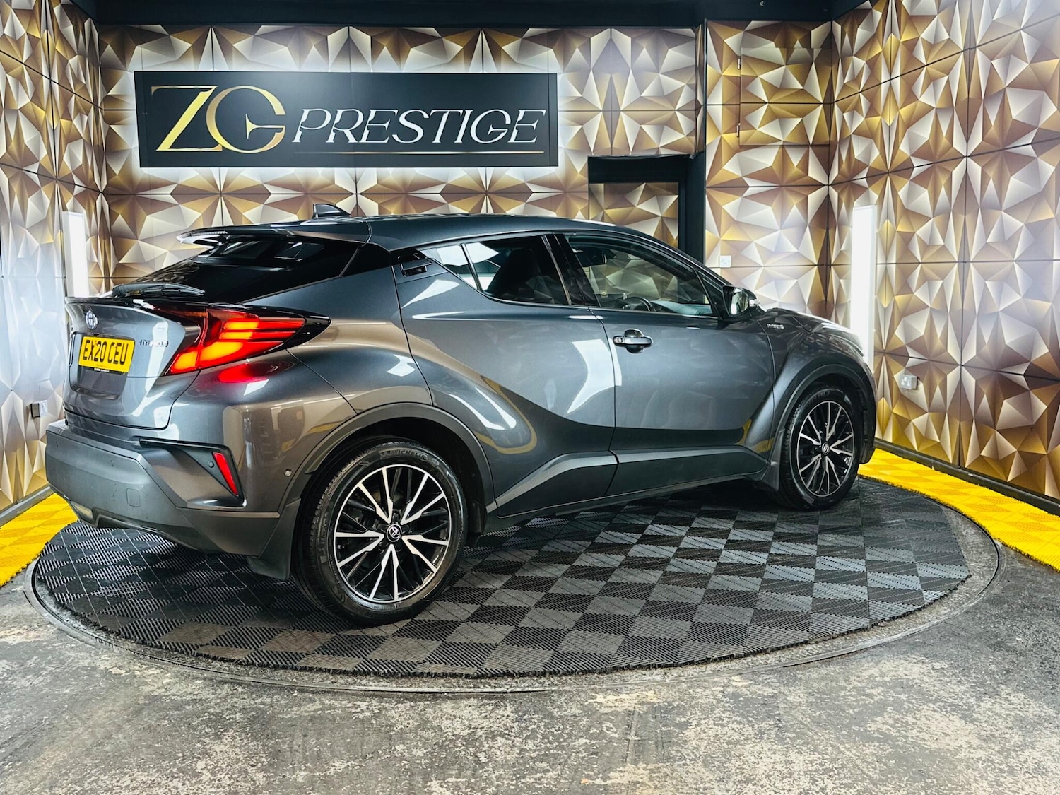 Used Toyota C-HR for sale - 77754150: Photo 44