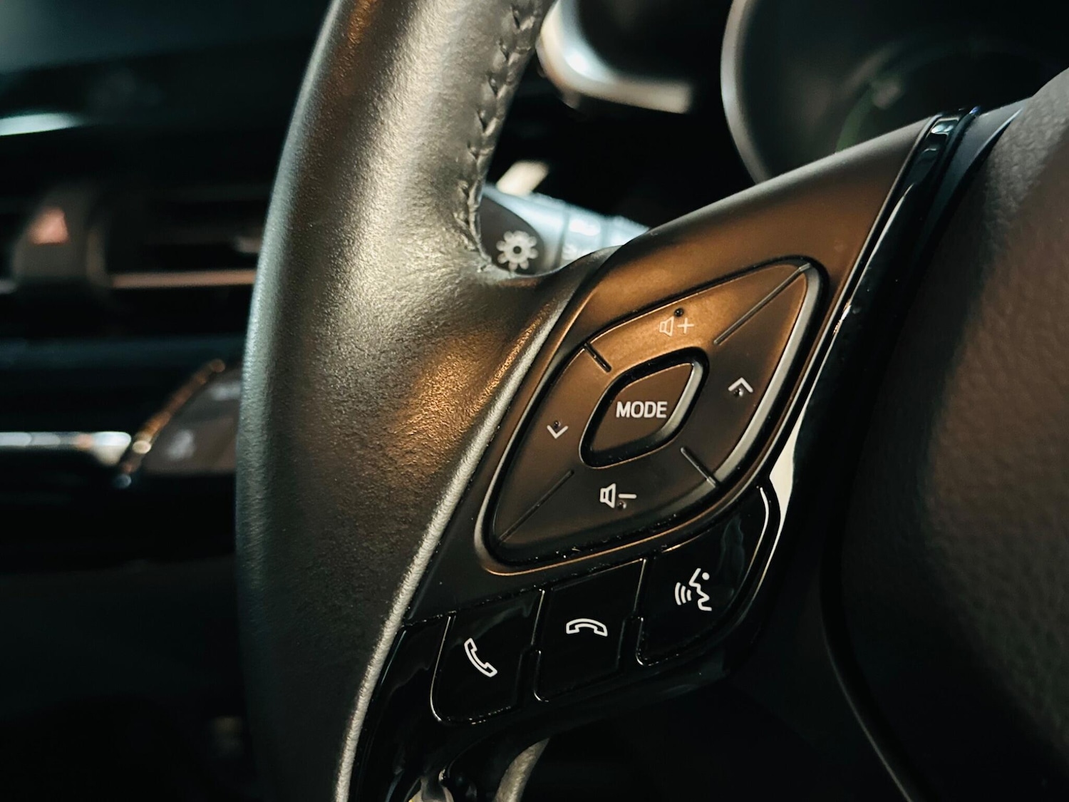 Used Toyota C-HR for sale - 77754150: Photo 50