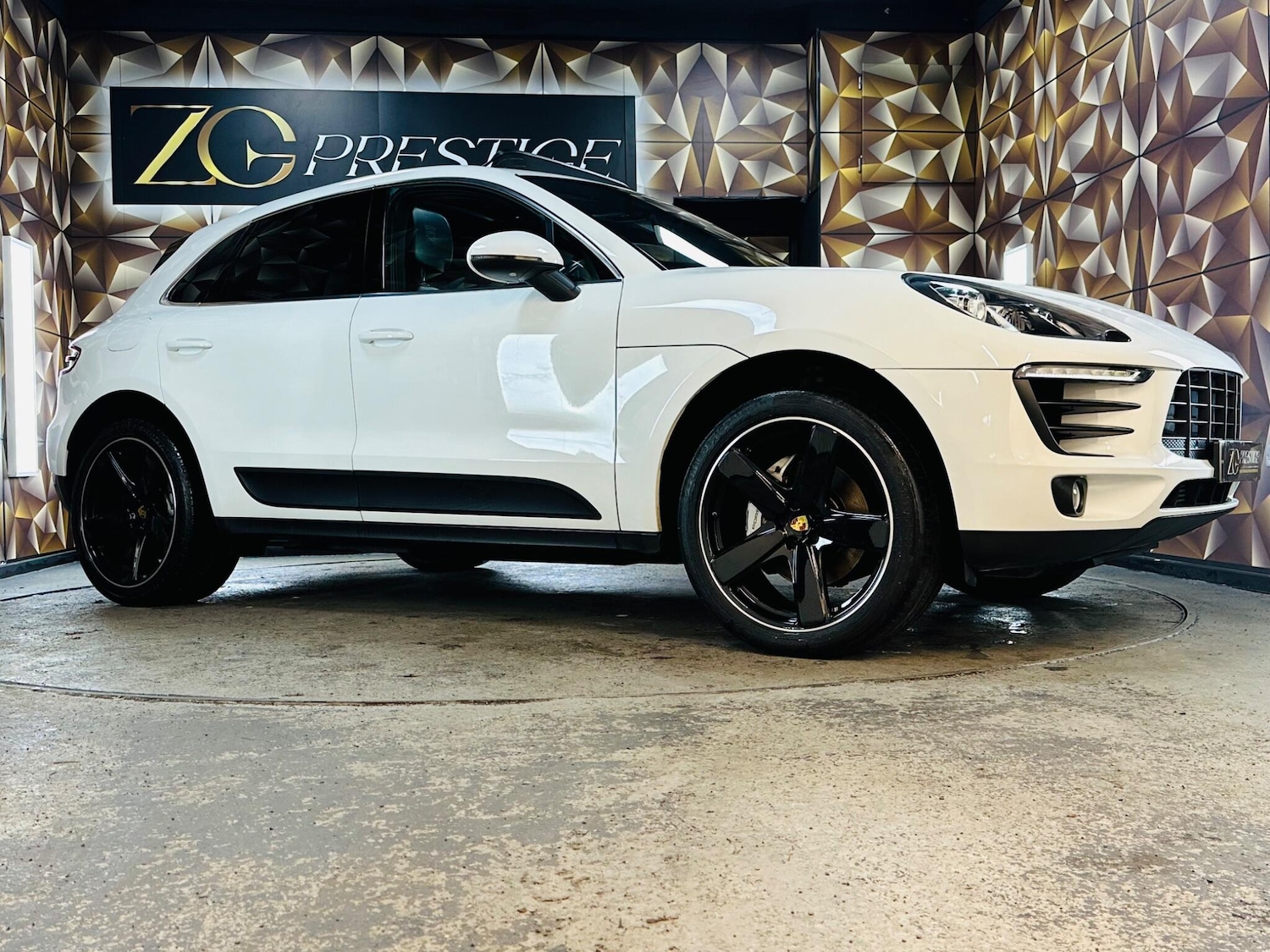 Used Porsche Macan 2015 for sale - 76702381: Photo 13