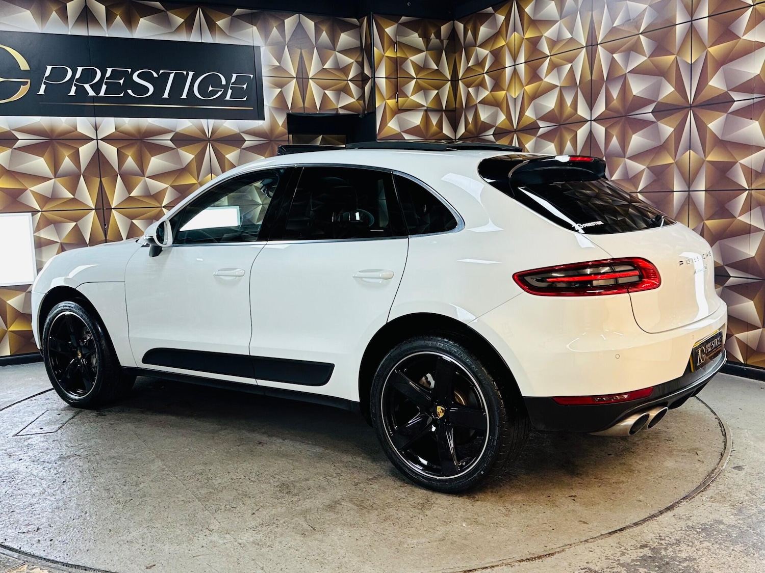 Used Porsche Macan 2015 for sale - 76702381: Photo 23
