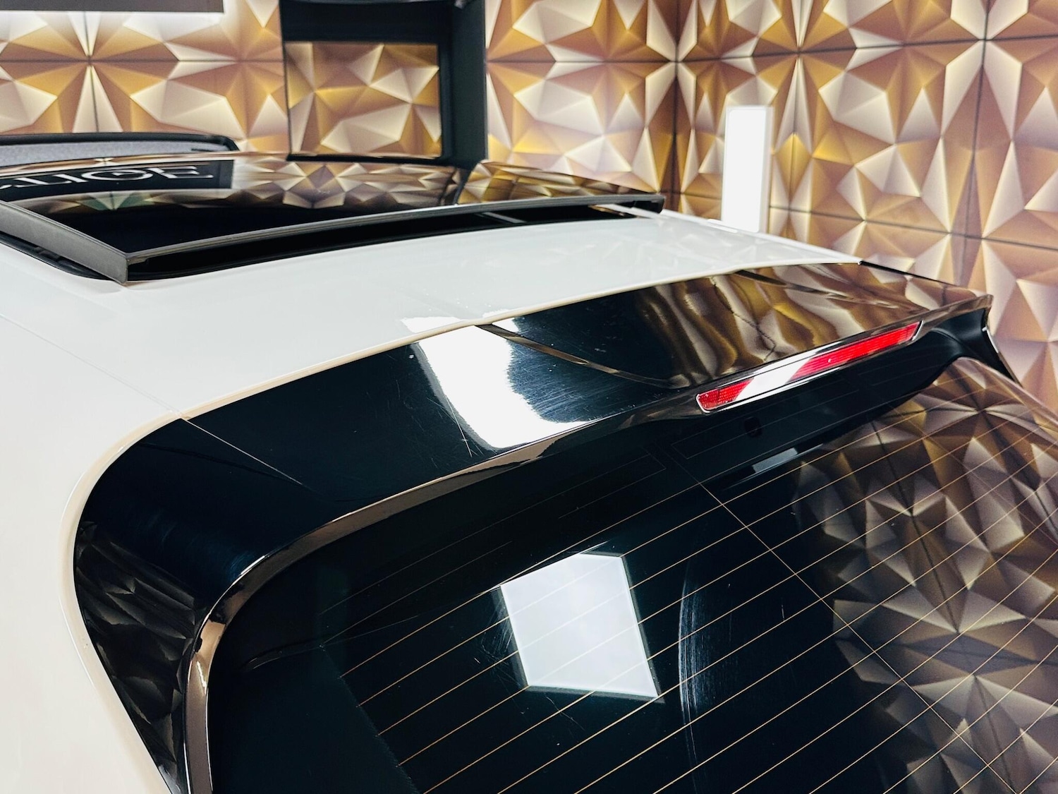 Used Porsche Macan 2015 for sale - 76702381: Photo 33