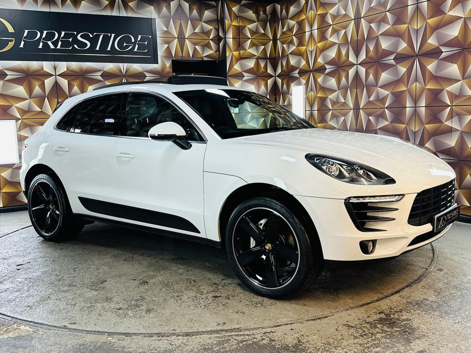 Used Porsche Macan 2015 for sale - 76702381: Photo 35