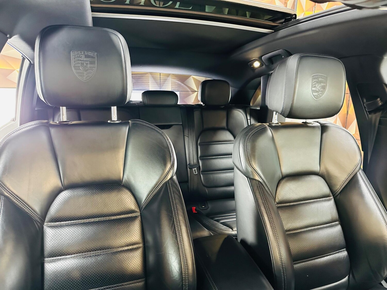 Used Porsche Macan 2015 for sale - 76702381: Photo 37