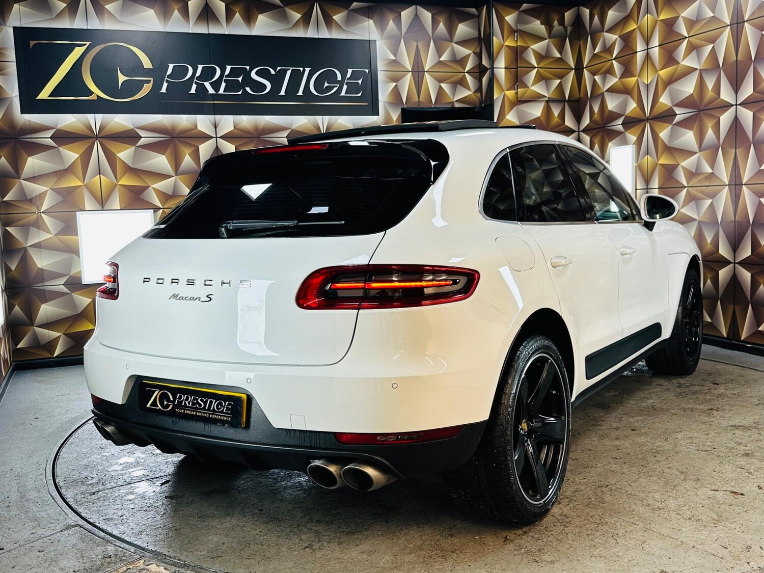 Used Porsche Macan 2015 for sale - 76702381: Photo 38