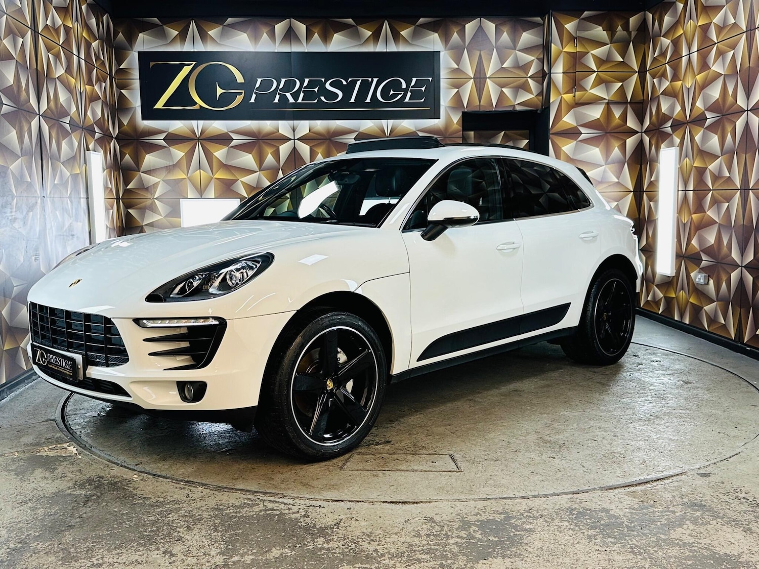 Used Porsche Macan 2015 for sale - 76702381: Photo 42