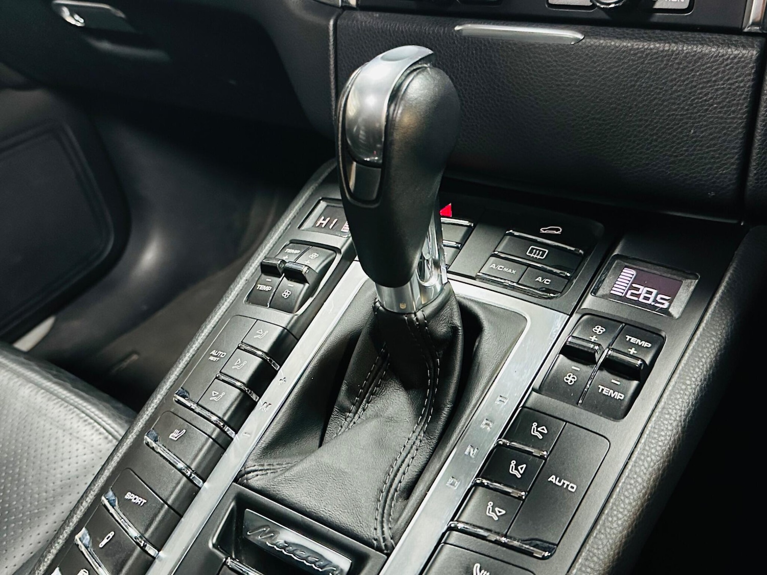 Used Porsche Macan 2015 for sale - 76702381: Photo 55