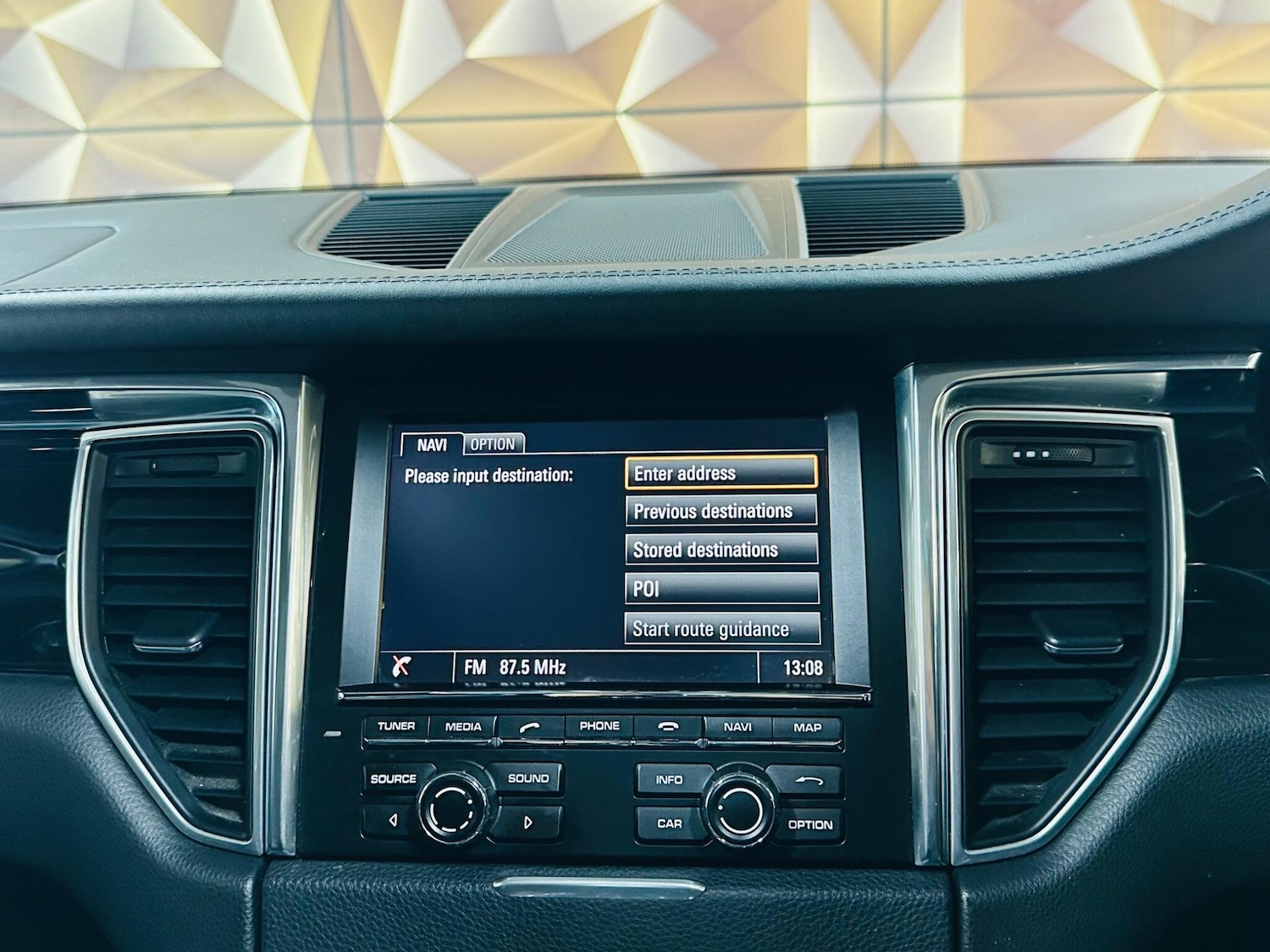 Used Porsche Macan 2015 for sale - 76702381: Photo 57