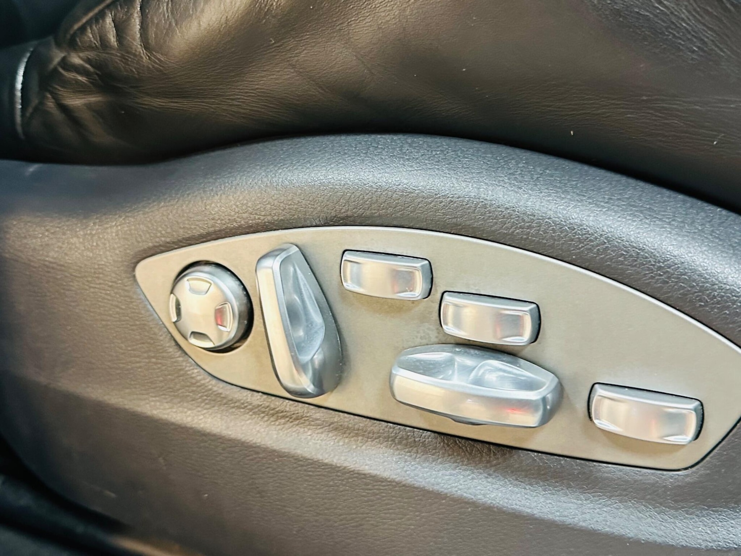 Used Porsche Macan 2015 for sale - 76702381: Photo 58