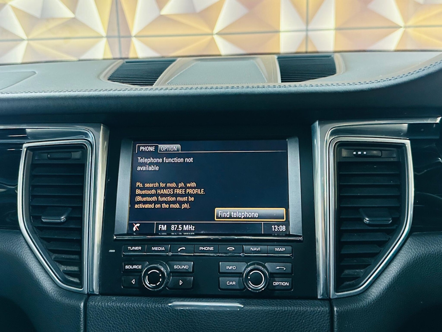 Used Porsche Macan 2015 for sale - 76702381: Photo 60