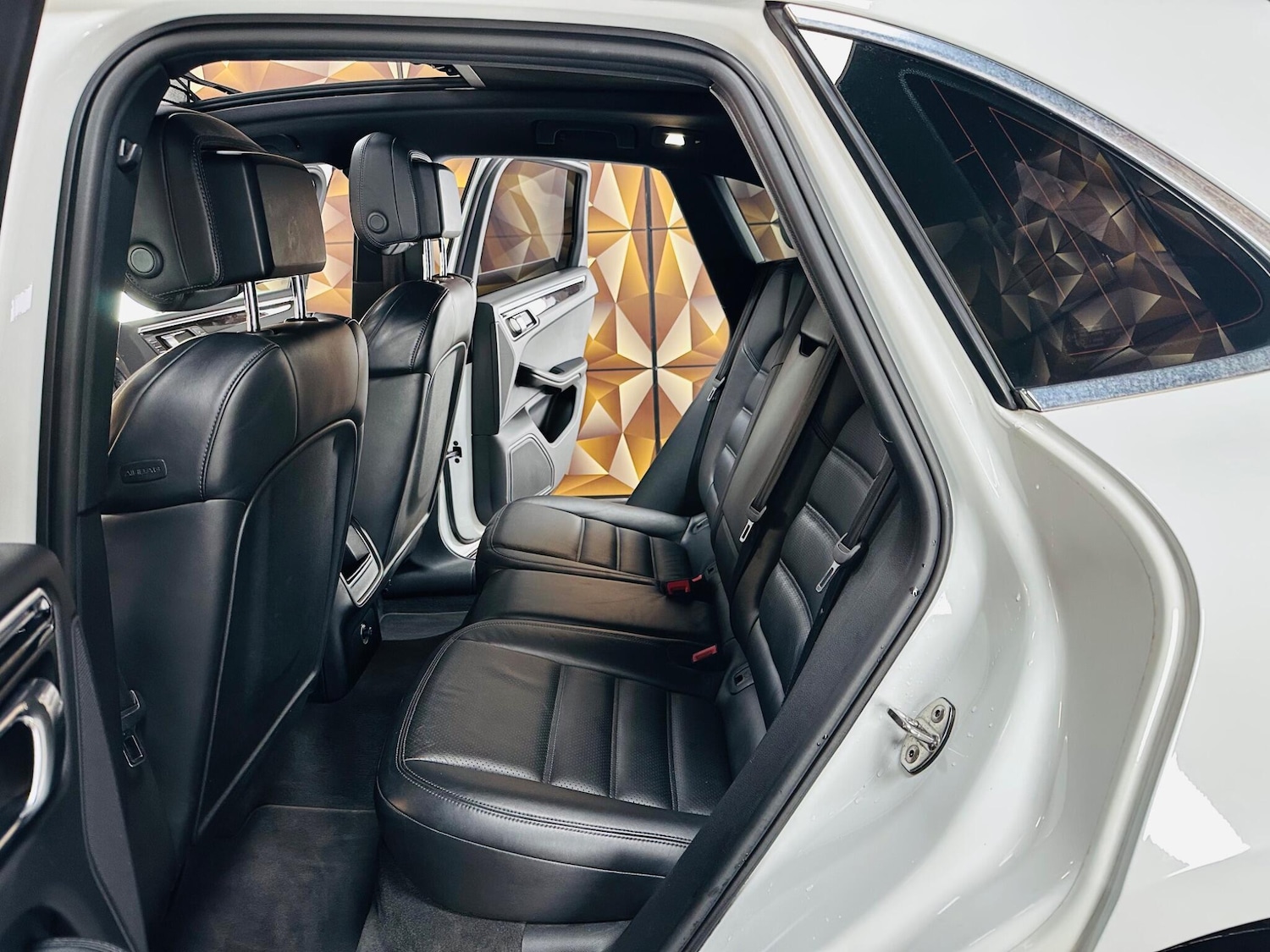 Used Porsche Macan 2015 for sale - 76702381: Photo 66