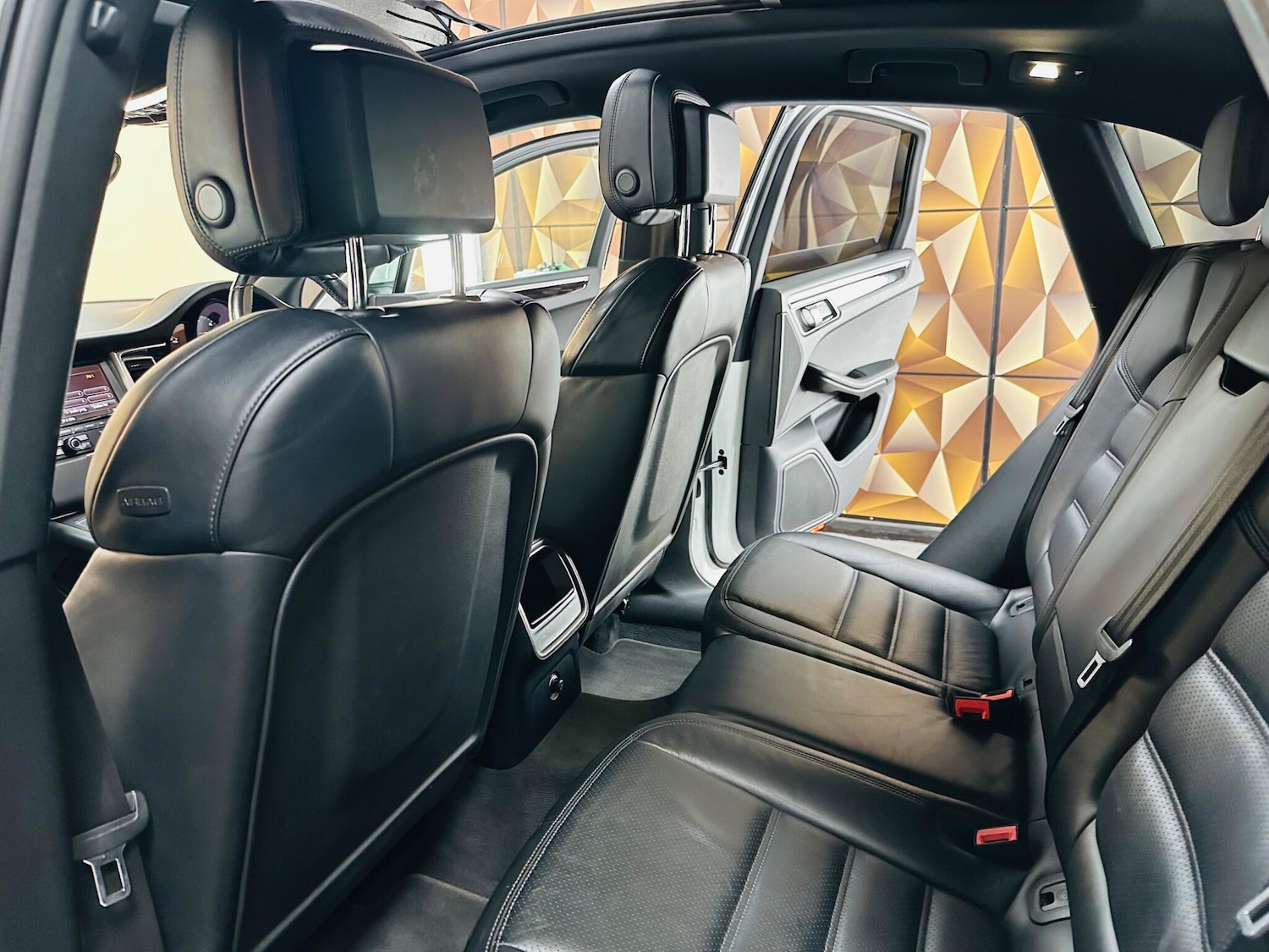 Used Porsche Macan 2015 for sale - 76702381: Photo 67