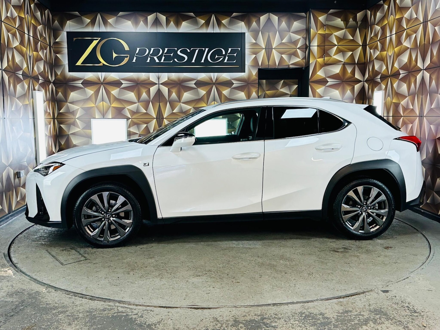 Used Lexus UX 2019 for sale - 76597456: Photo 11