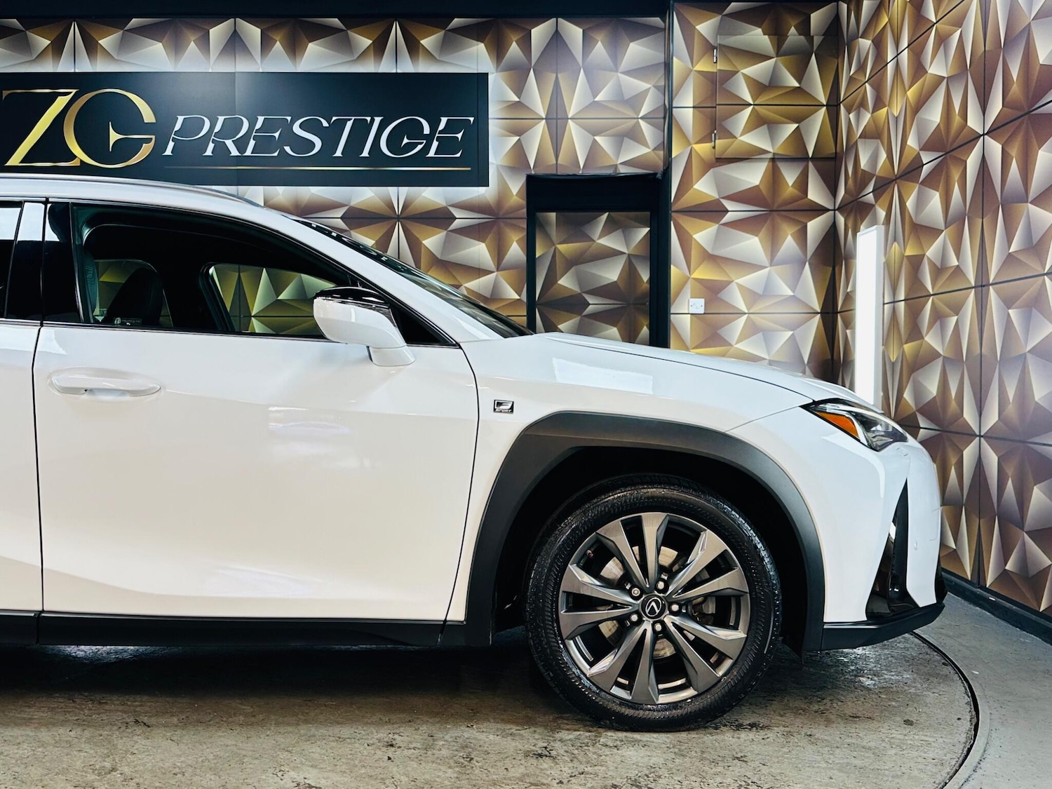 Used Lexus UX 2019 for sale - 76597456: Photo 27