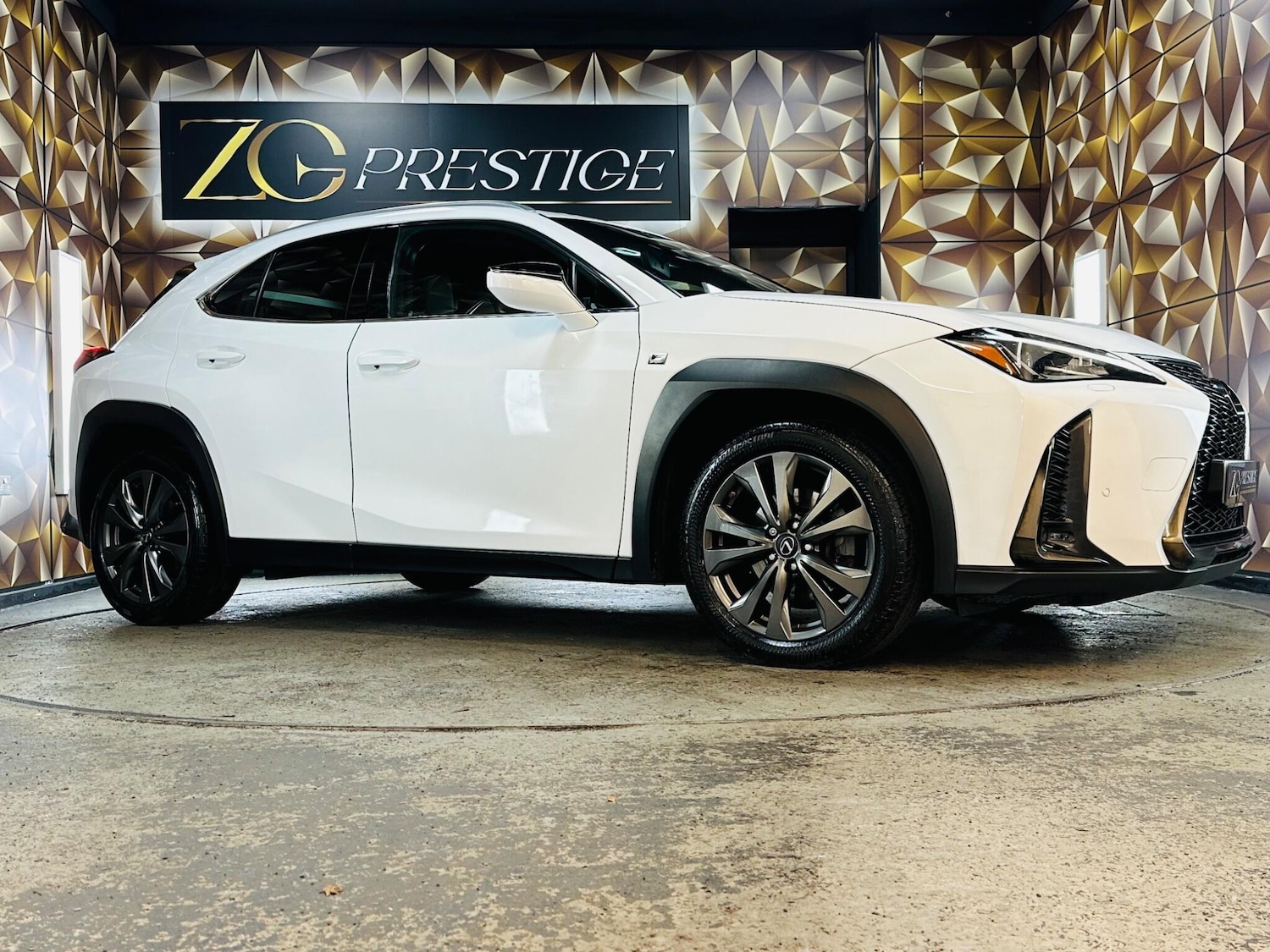 Used Lexus UX 2019 for sale - 76597456: Photo 29