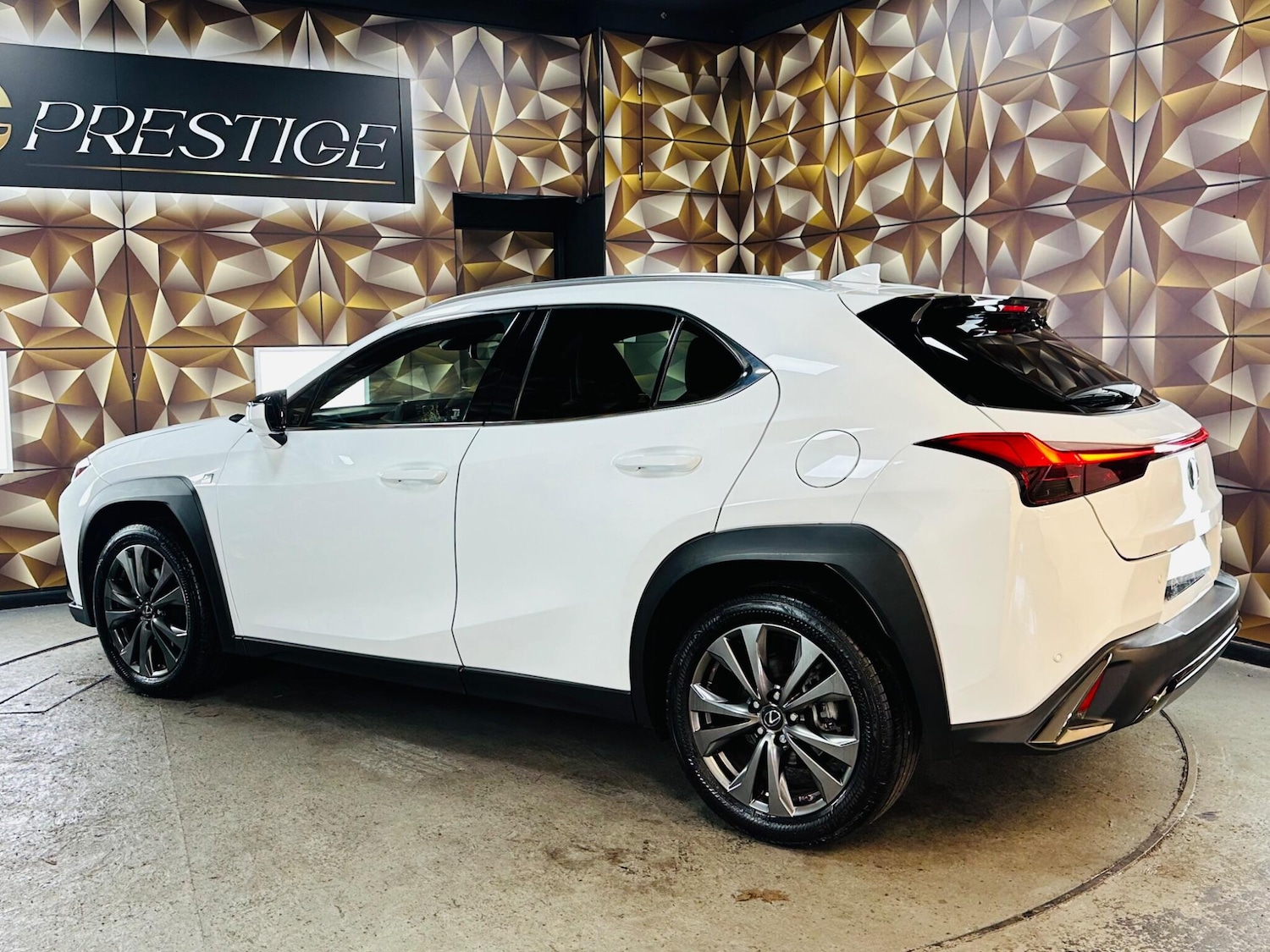 Used Lexus UX 2019 for sale - 76597456: Photo 34