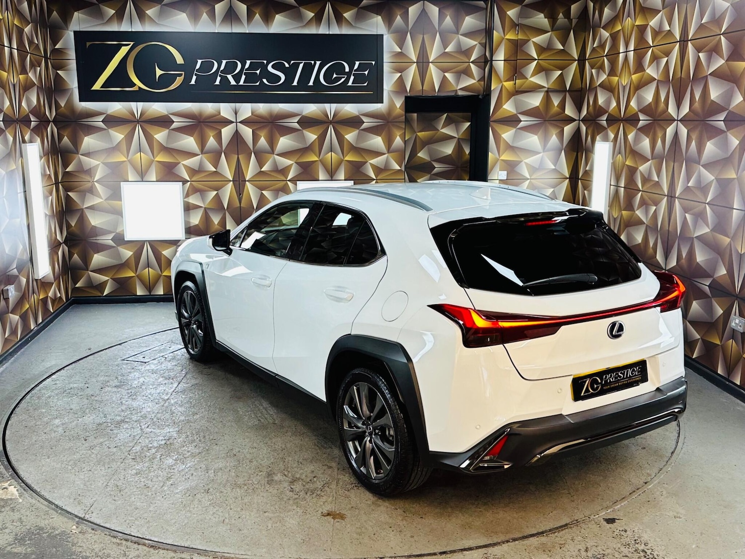 Used Lexus UX 2019 for sale - 76597456: Photo 41