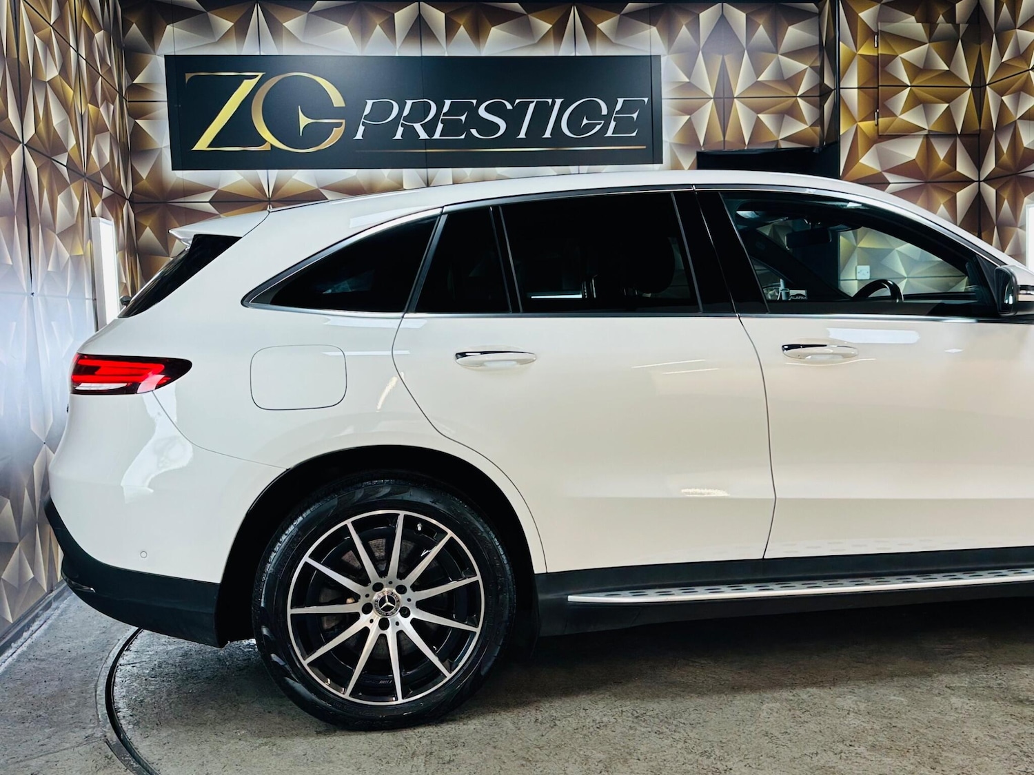 Used Mercedes-Benz EQC 2022 for sale - 76715089: Photo 31