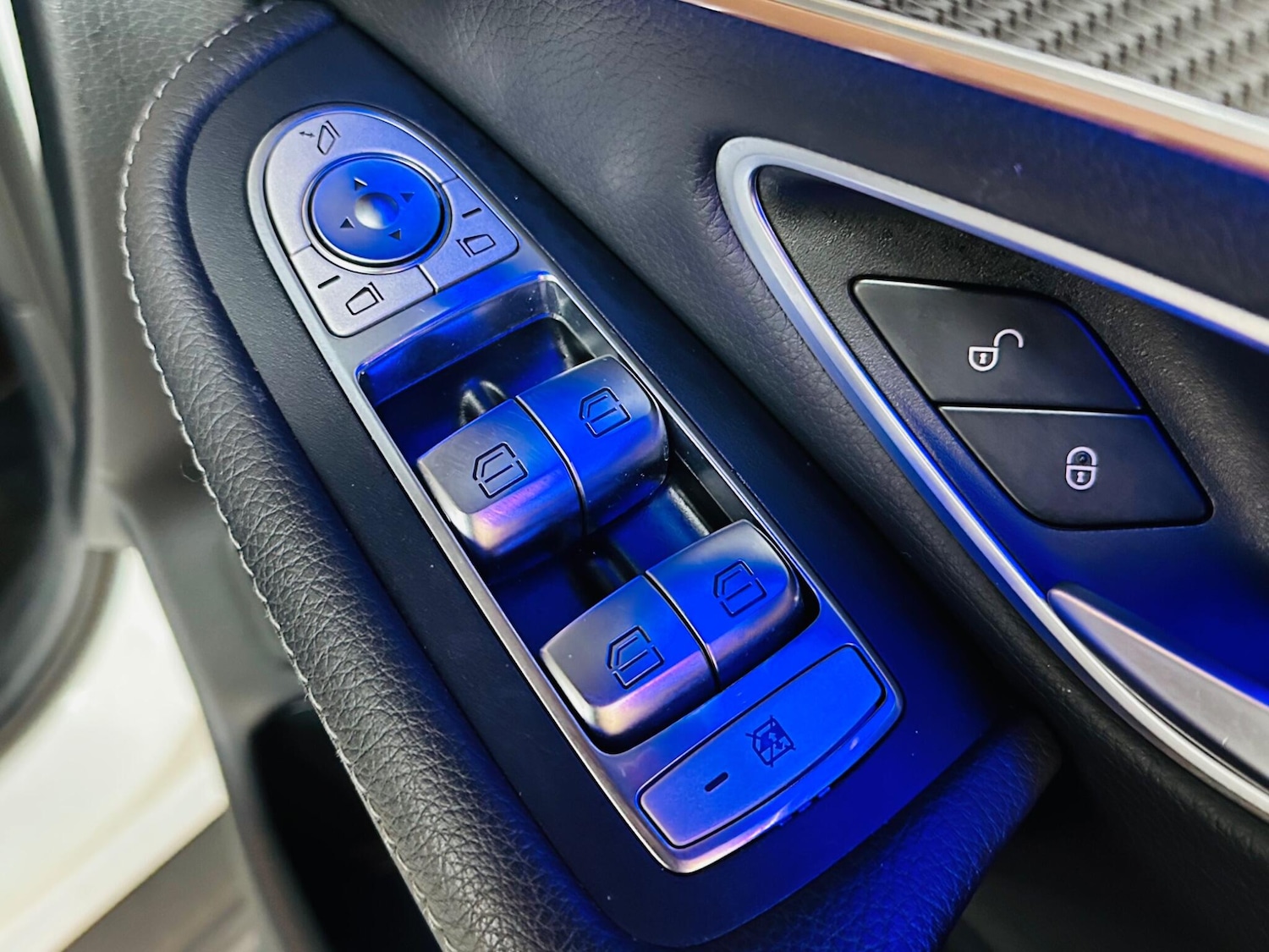 Used Mercedes-Benz EQC 2022 for sale - 76715089: Photo 61