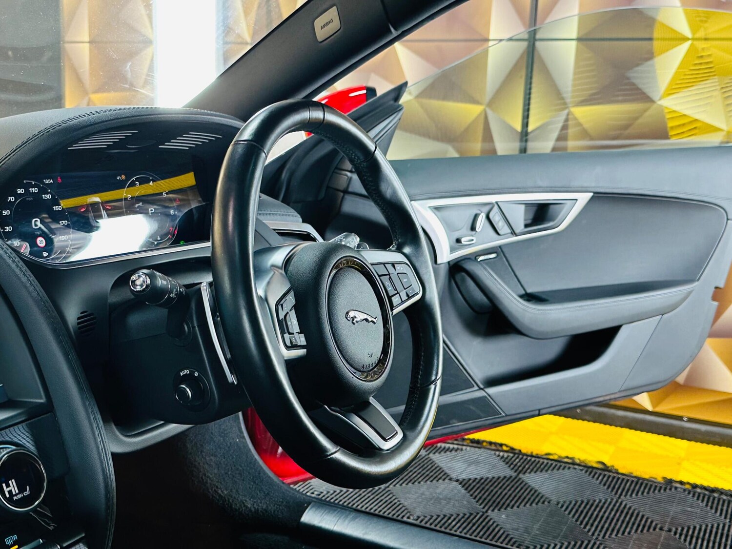 Used Jaguar F-Type 2021 for sale - 77084395: Photo 18