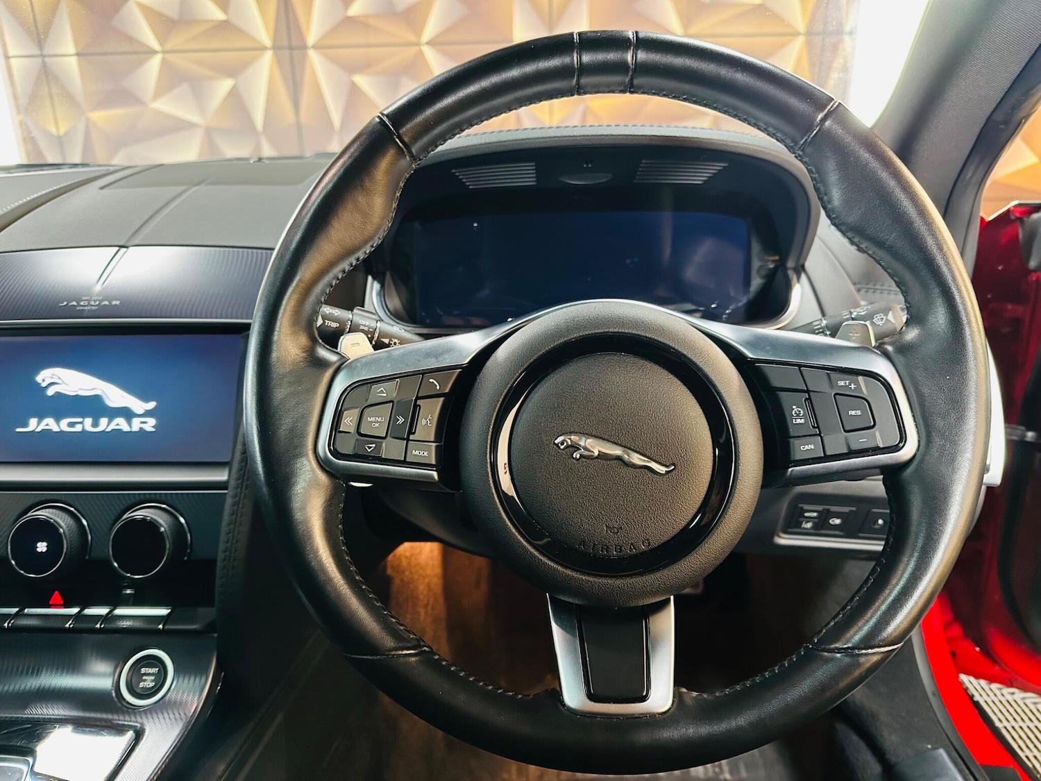 Used Jaguar F-Type 2021 for sale - 77084395: Photo 49