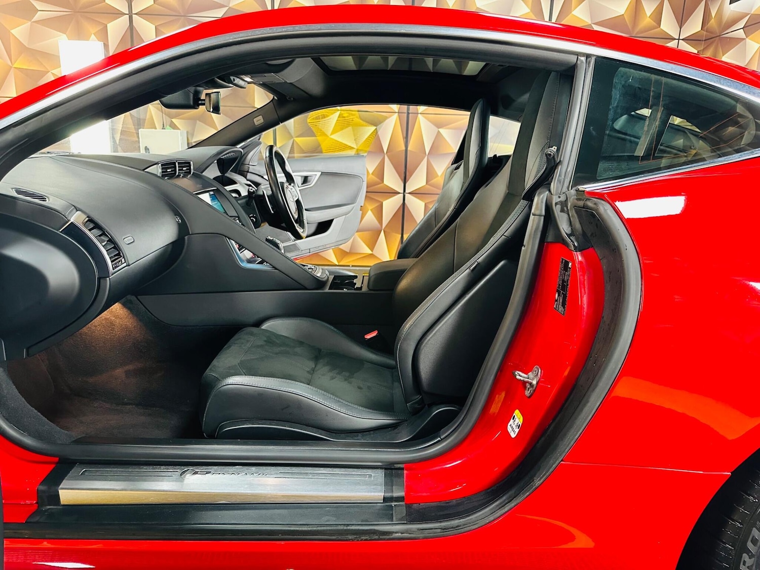 Used Jaguar F-Type 2021 for sale - 77084395: Photo 62