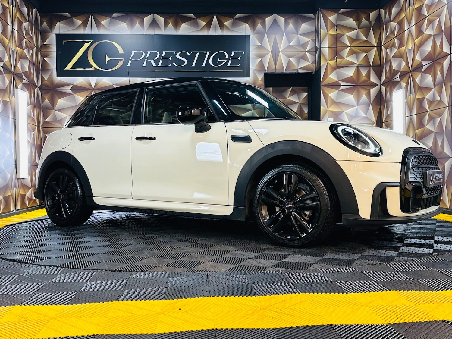 Used MINI Hatch 2022 for sale - 77119789: Photo 13