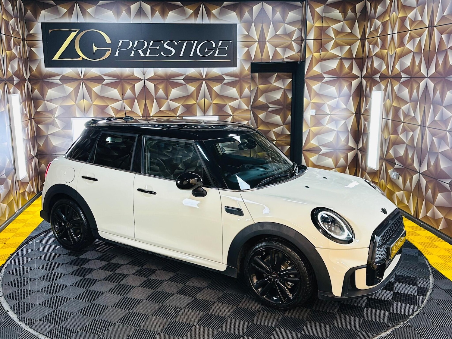 Used MINI Hatch 2022 for sale - 77119789: Photo 17