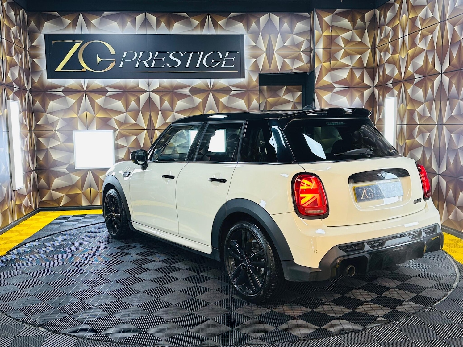 Used MINI Hatch 2022 for sale - 77119789: Photo 25