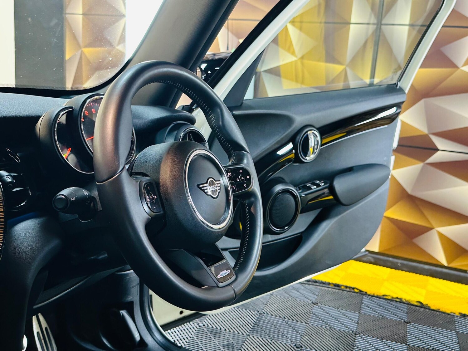 Used MINI Hatch 2022 for sale - 77119789: Photo 30