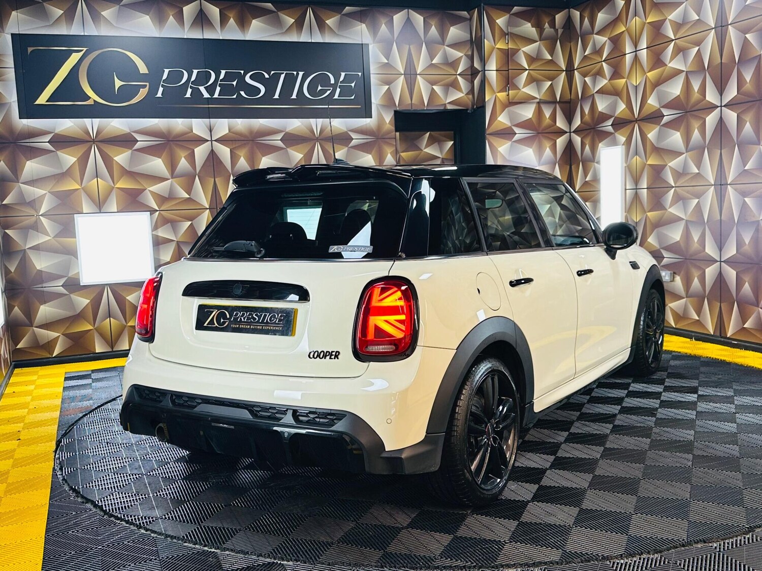 Used MINI Hatch 2022 for sale - 77119789: Photo 34