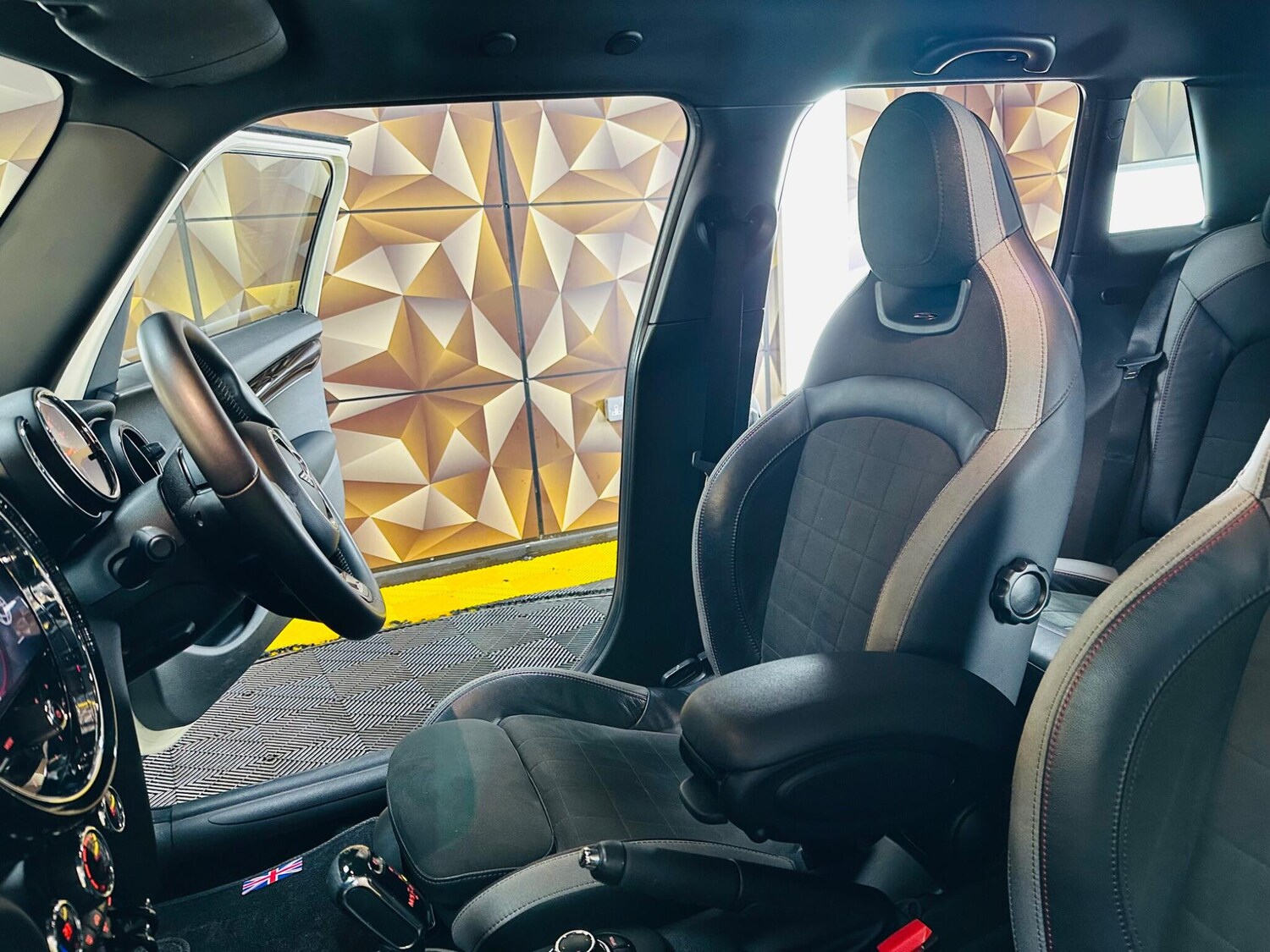 Used MINI Hatch 2022 for sale - 77119789: Photo 4