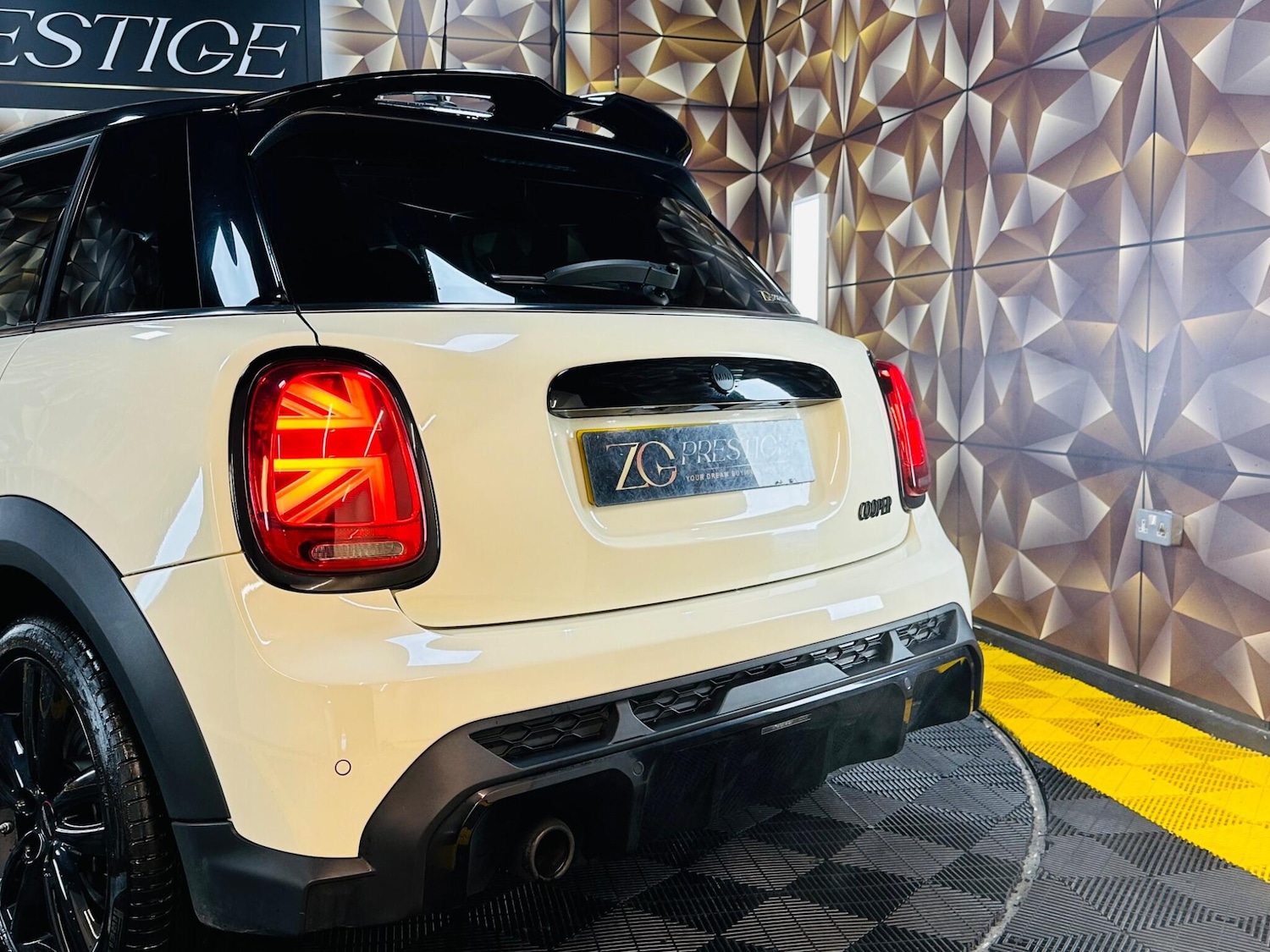 Used MINI Hatch 2022 for sale - 77119789: Photo 44