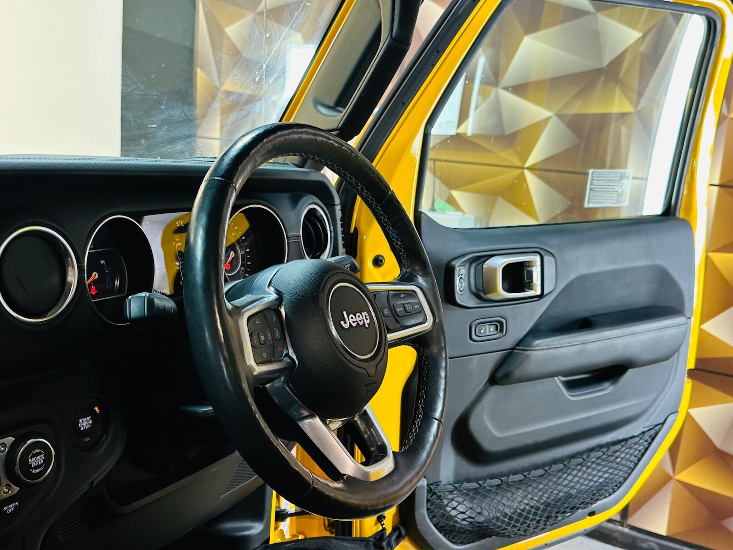 Used Jeep Wrangler 2020 for sale - 76994258: Photo 34