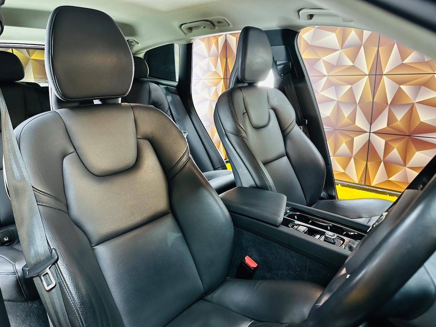 Used Volvo XC60 2019 for sale - 77598151: Photo 18