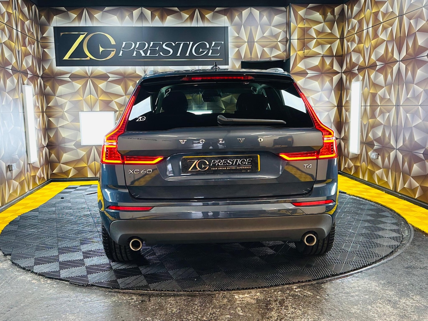 Used Volvo XC60 2019 for sale - 77598151: Photo 3