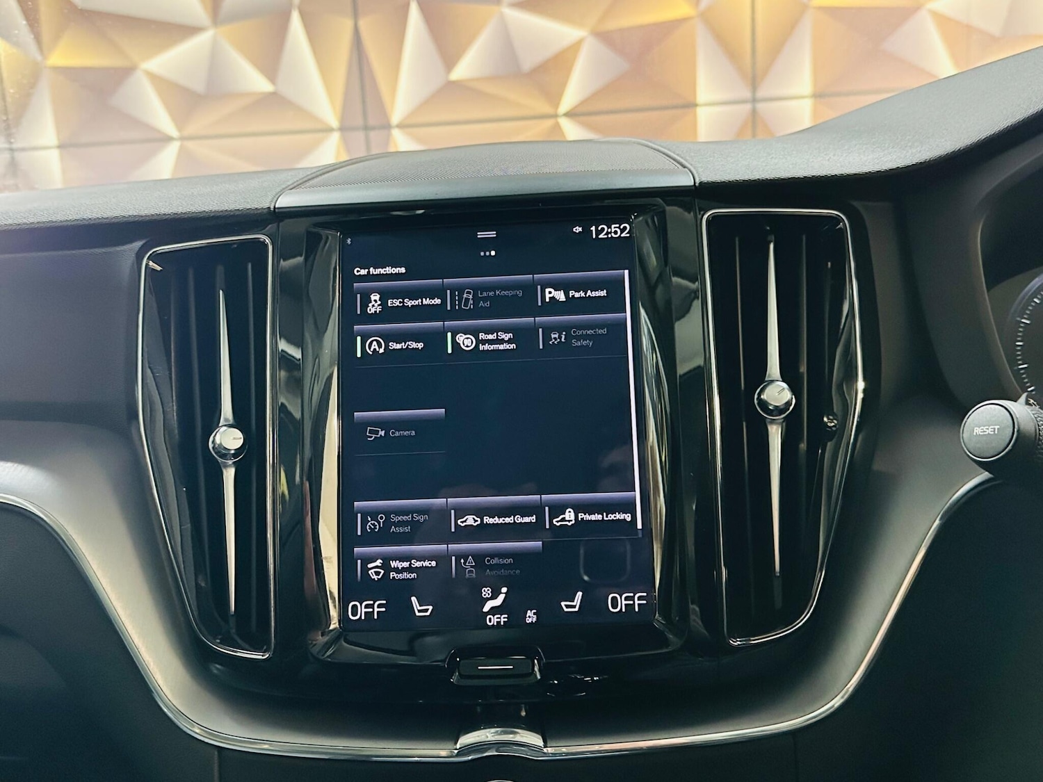 Used Volvo XC60 2019 for sale - 77598151: Photo 49