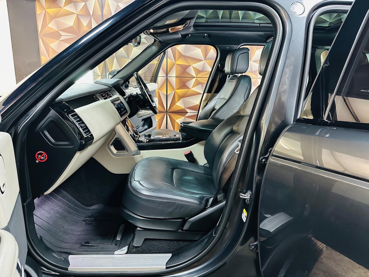 Used Land Rover Range Rover 2019 for sale - 76953585: Photo 73