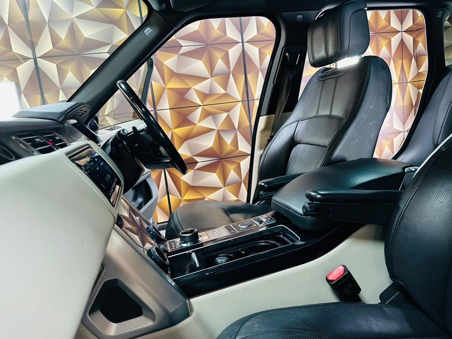 Used Land Rover Range Rover 2019 for sale - 76953585: Photo 77