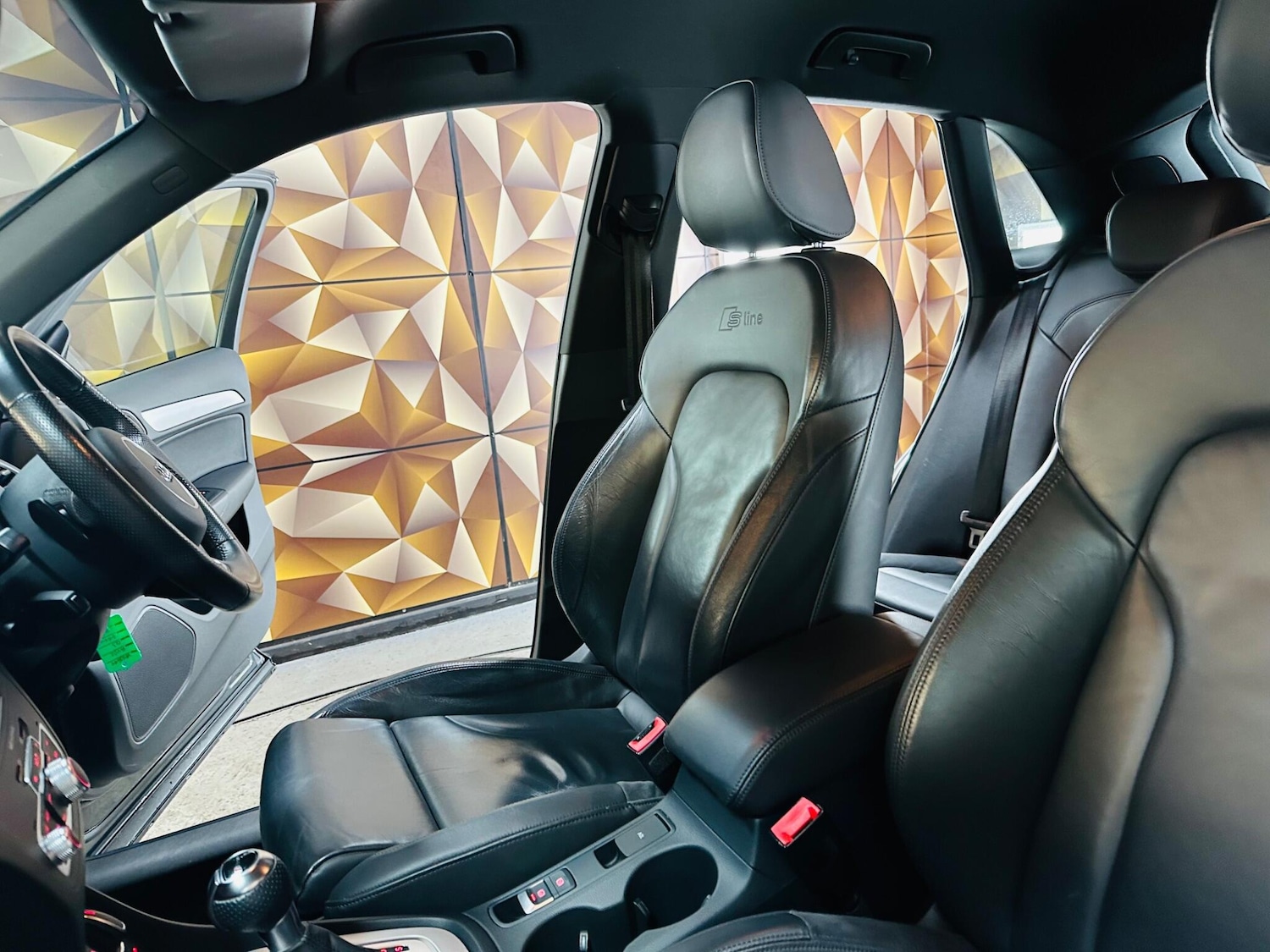 Used Audi Q3 2015 for sale - 76714202: Photo 4